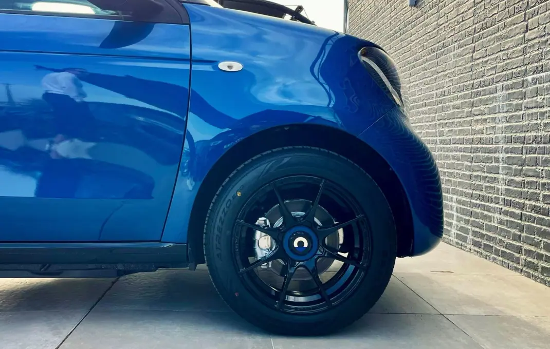 Smart ForFour 2018 - 11500 EUR, 91000 km - AUTO.MOTO.pt - 91000km - foto 6 de 13