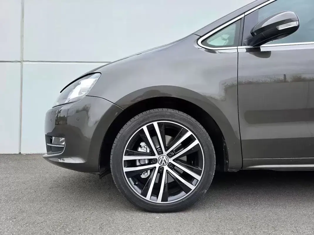 Volkswagen Sharan 2019 - 29700 EUR, 115600 km - 115600km - foto 5 de 17