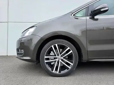 Volkswagen Sharan 2019 - 29700 EUR, 115600 km - AUTO.MOTO.pt - 115600km - foto 5 de 17