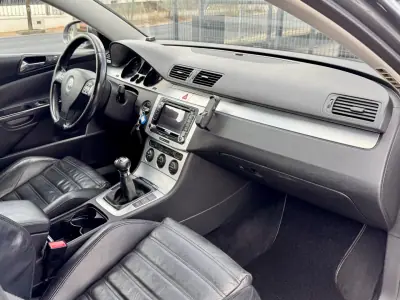 Volkswagen Passat 2005 - 6500 EUR, 234000 km - AUTO.MOTO.pt - 234000km - foto 9 de 19
