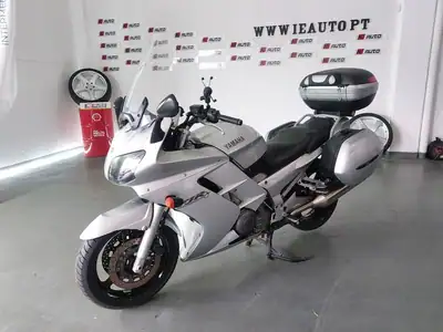Yamaha FJR 1300ES 2003 - 5490 EUR, 111480 km - AUTO.MOTO.pt - 111480km - foto 3 de 13