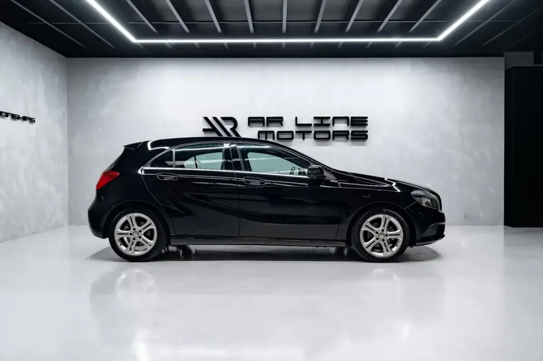 Mercedes-Benz A 180 2015 - 16950 EUR, 81000 km - AUTO.MOTO.pt - 81000km - foto 6 de 36