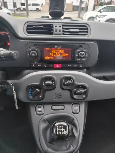 Fiat Panda 2022 - 10900 EUR, 70000 km - AUTO.MOTO.pt - 70000km - foto 5 de 12