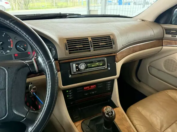 BMW 525 1998 - 3950 EUR, 317732 km - AUTO.MOTO.pt - 317732km - foto 16 de 24