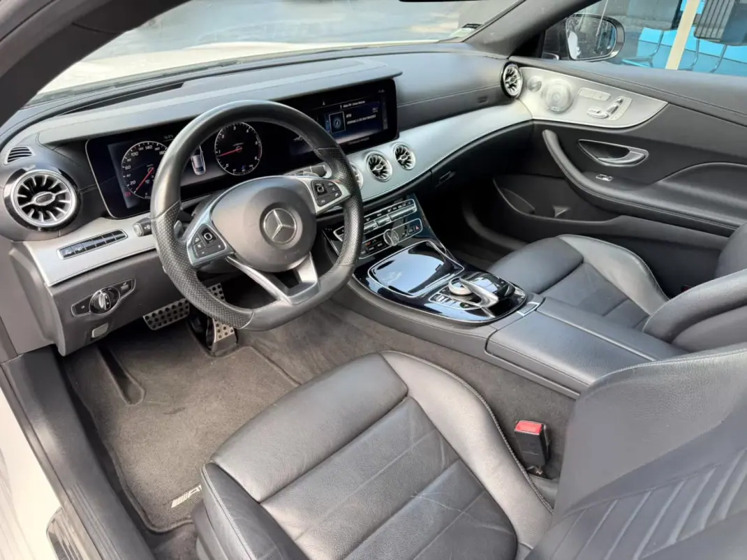 Mercedes-Benz E 220 2017 - 36900 EUR, 165000 km - AUTO.MOTO.pt - 165000km - foto 8 de 13