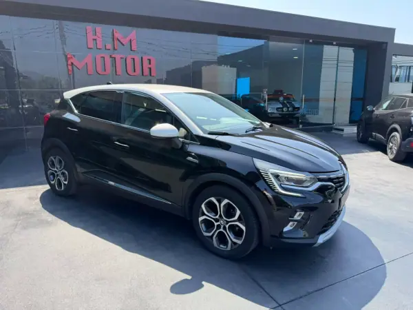 Renault Captur 2023 - 17900 EUR, 81925 km - AUTO.MOTO.pt - 81925km - foto 2 de 13