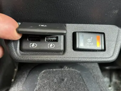 Nissan Leaf 2020 - 14500 EUR, 70000 km - AUTO.MOTO.pt - 70000km - foto 7 de 14