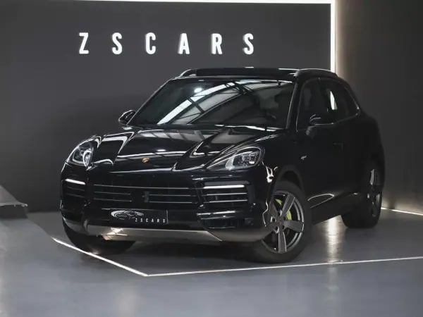 Porsche Cayenne 2018 - 57990 EUR, 119000 km - AUTO.MOTO.pt - 119000km - foto 2 de 24