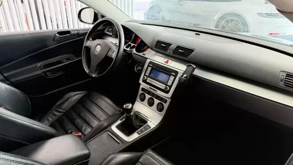 Volkswagen Passat 2007 - 9990 EUR, 158529 km - 158529km - foto 17 de 31