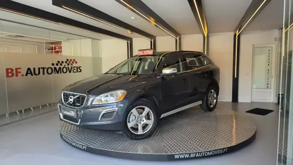 Volvo XC 60 2010 - 15900 EUR, 176365 km - AUTO.MOTO.pt - 176365km - foto 2 de 55