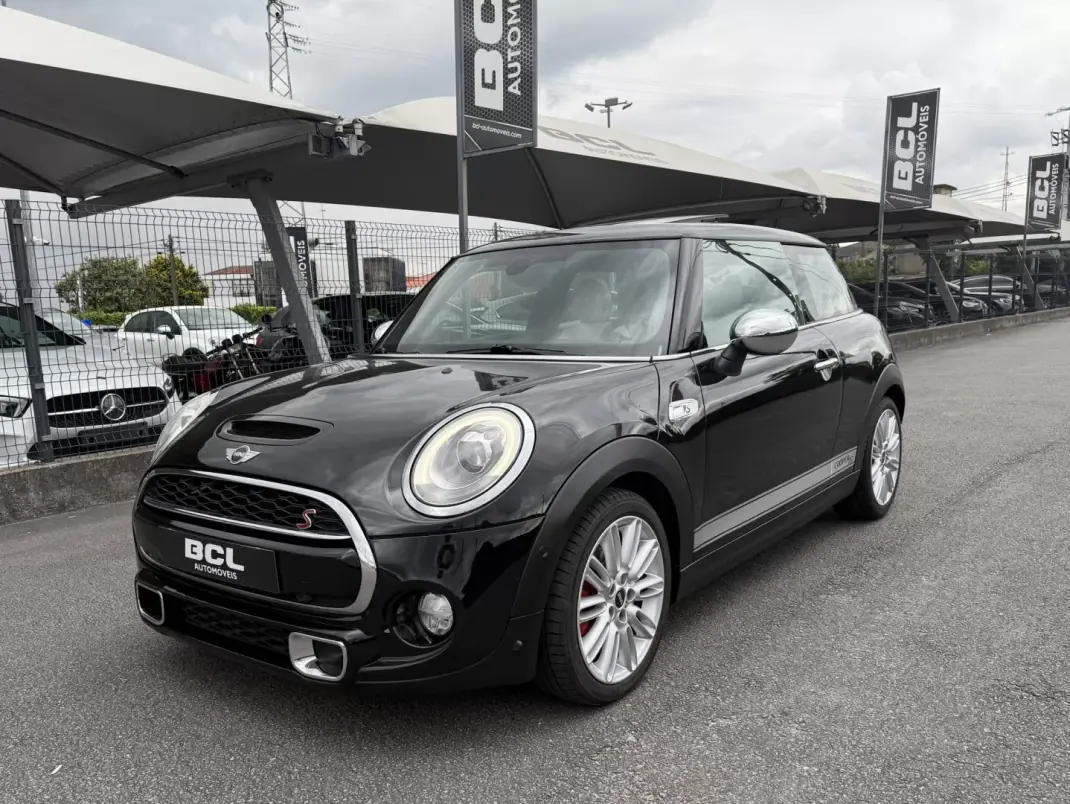 MINI 3 Portas 2016 - 17990 EUR, 130000 km - AUTO.MOTO.pt - 130000km - foto 3 de 30