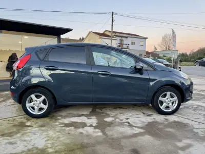 Ford Fiesta 2014 - 7500 EUR, 120000 km - AUTO.MOTO.pt - 120000km - foto 16 de 20