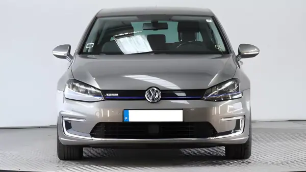 Volkswagen e-Golf 2016 - 9990 EUR, 130000 km - AUTO.MOTO.pt - 130000km - foto 5 de 10