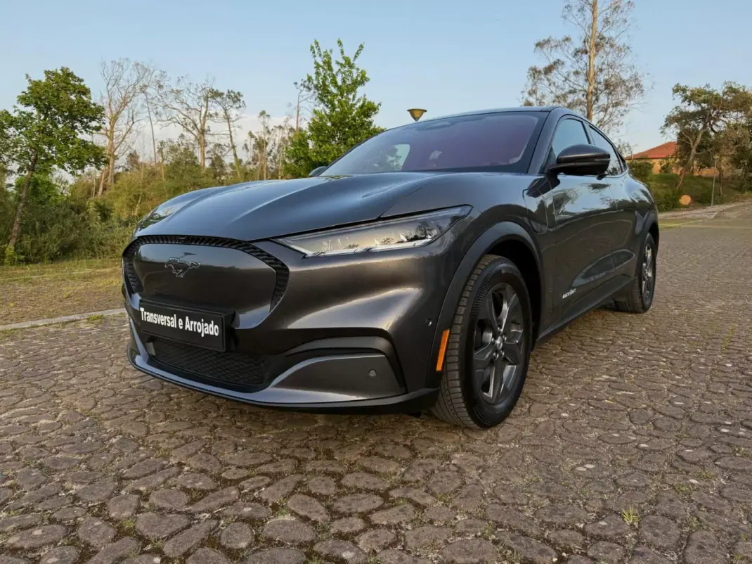 Ford Mustang Mach-E 2022 - 25900 EUR, 139000 km - AUTO.MOTO.pt - 139000km - foto 1 de 19