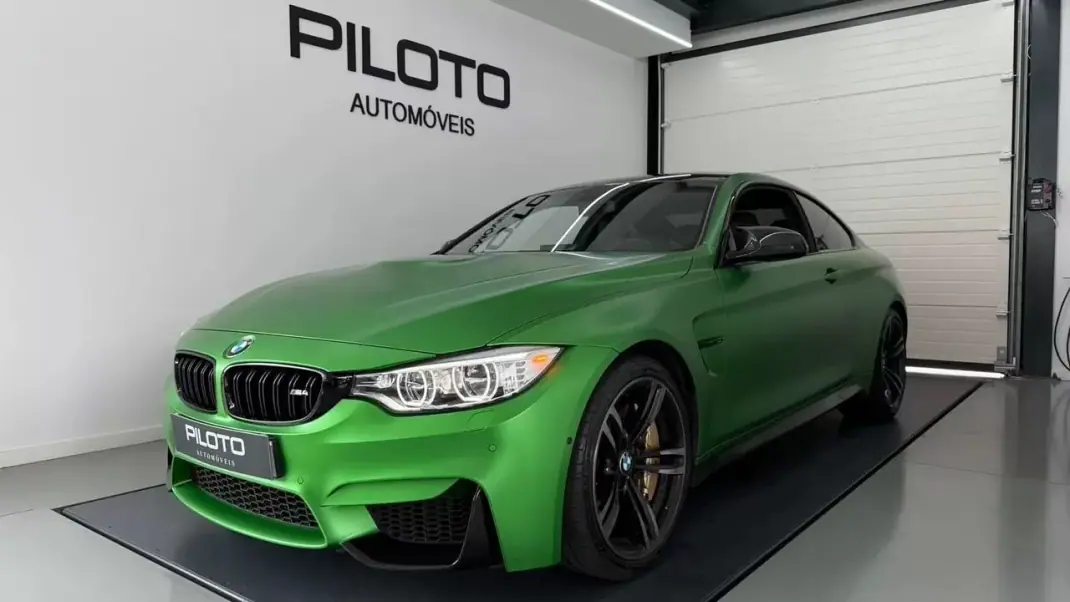 BMW M4 2015 - 59990 EUR, 79537 km - AUTO.MOTO.pt - 79537km - foto 1 de 37