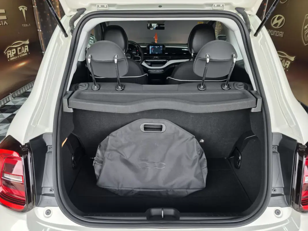 Fiat 500e 2023 - 15990 EUR, 8000 km - AUTO.MOTO.pt - 8000km - foto 12 de 20