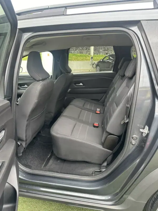Dacia Jogger 2023 - 20990 EUR, 29799 km - AUTO.MOTO.pt - 29799km - foto 14 de 15