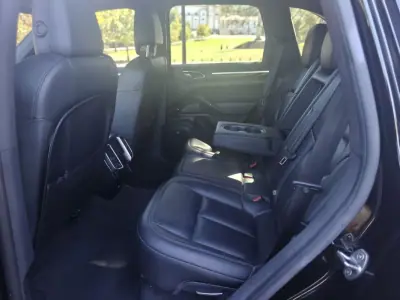 Porsche Cayenne 2016 - 42499 EUR, 199000 km - 199000km - foto 14 de 41