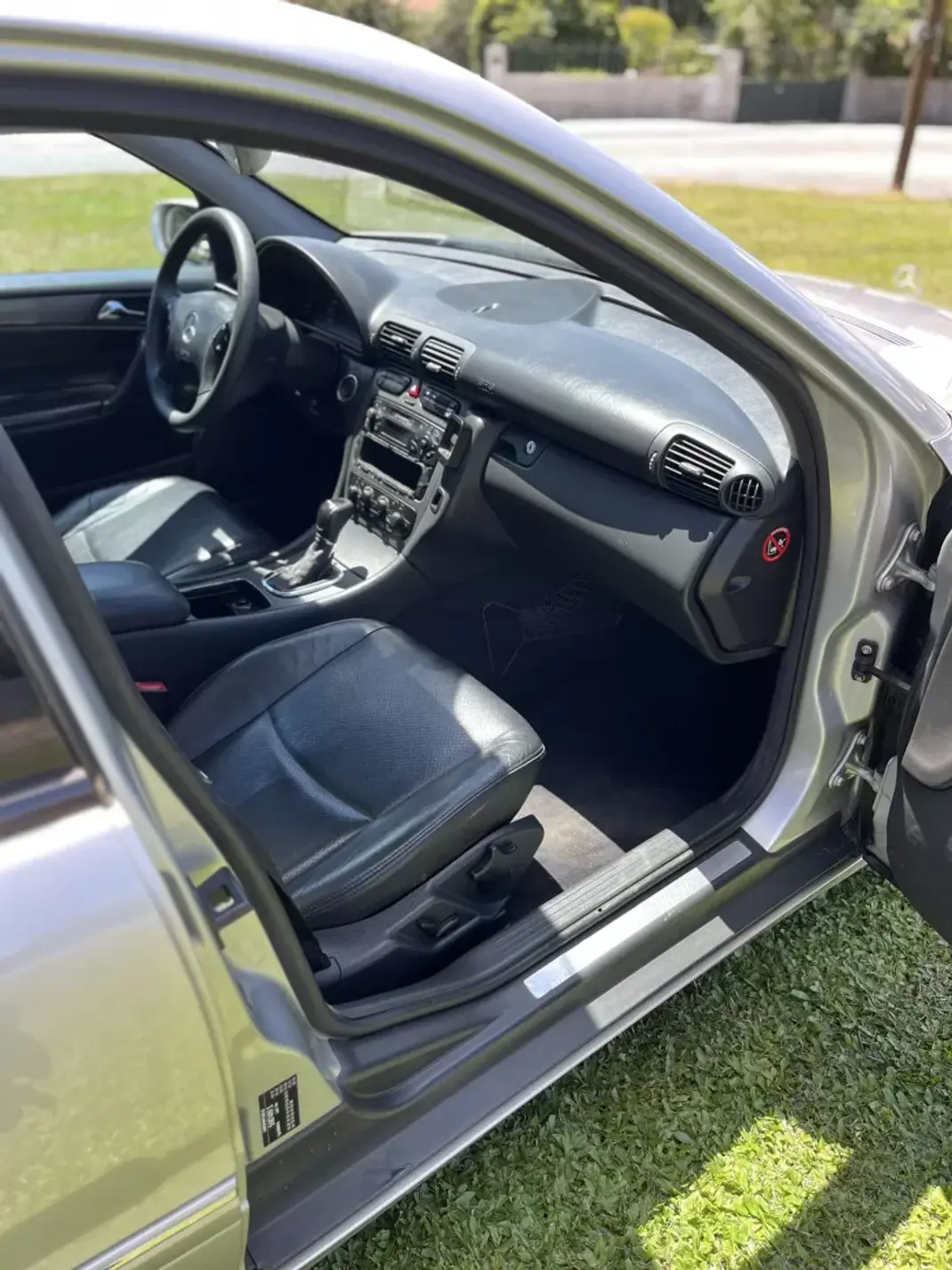 Mercedes-Benz C 270 2001 - 6500 EUR, 182000 km - AUTO.MOTO.pt - 182000km - foto 14 de 14