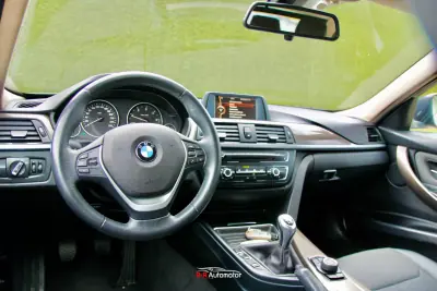BMW 320 2014 - 15990 EUR, 159000 km - AUTO.MOTO.pt - 159000km - foto 13 de 34