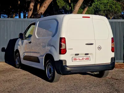 Opel COMBO 2022 - 15990 EUR, 55209 km - AUTO.MOTO.pt - 55209km - foto 8 de 15