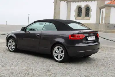 Audi A3 Cabrio 2009 - 11990 EUR, 180000 km - AUTO.MOTO.pt - 180000km - foto 5 de 42