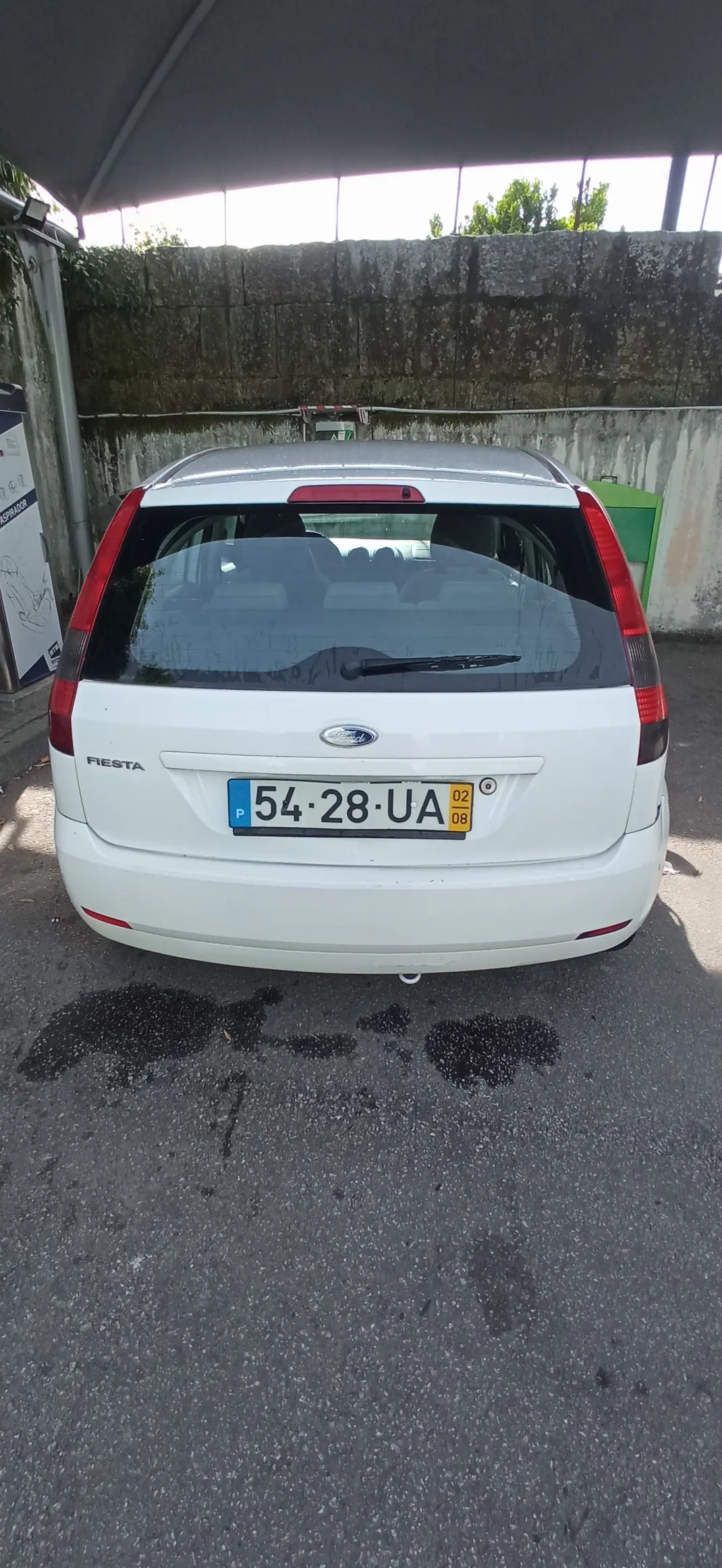 Ford Fiesta 2002 - 2000 EUR, 200000 km - AUTO.MOTO.pt - 200000km - foto 6 de 9