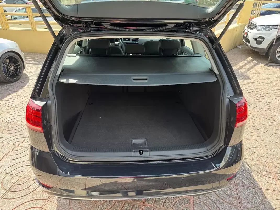Volkswagen Golf Variant 2020 - 16900 EUR, 122346 km - AUTO.MOTO.pt - 122346km - foto 34 de 34