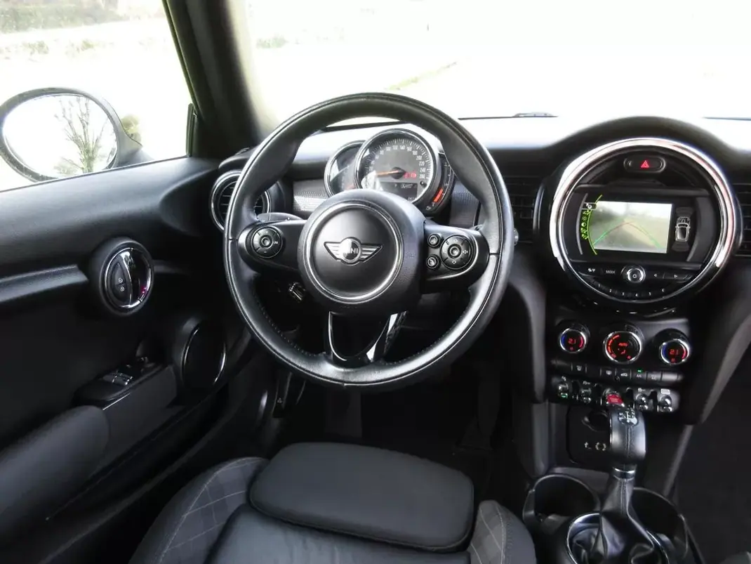 MINI 3 Portas 2018 - 18490 EUR, 164000 km - AUTO.MOTO.pt - 164000km - foto 35 de 53