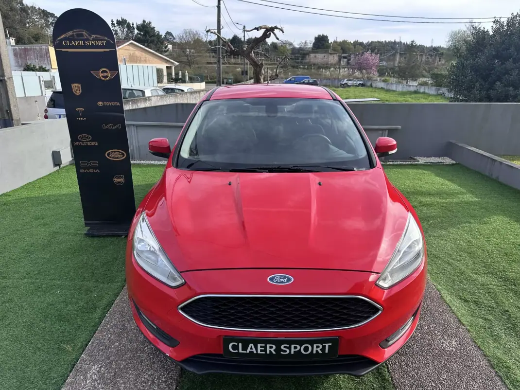 Ford Focus 2017 - 9900 EUR, 190000 km - AUTO.MOTO.pt - 190000km - foto 5 de 50