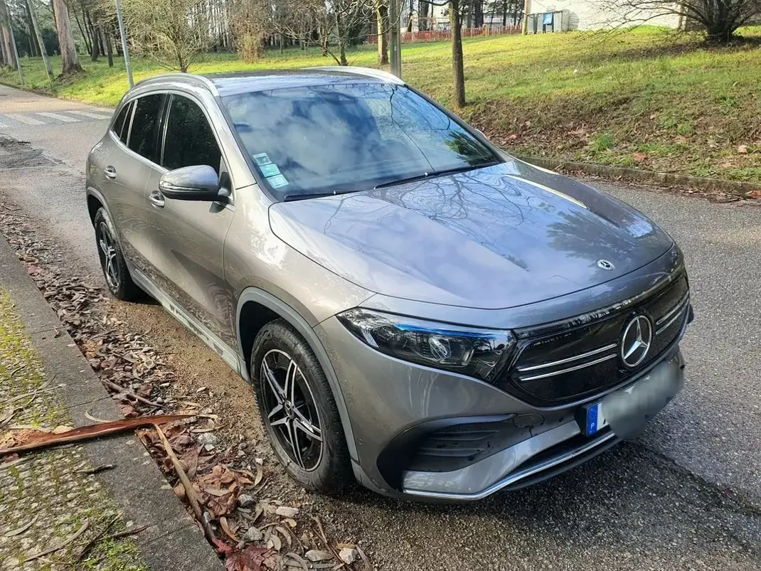 Mercedes-Benz EQA 2023 - 33990 EUR, 65000 km - AUTO.MOTO.pt - 65000km - foto 18 de 26