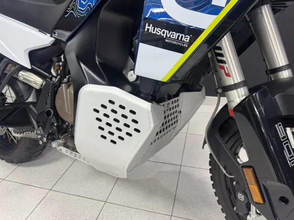 Husqvarna Norden 901 2023 - 14000 EUR, 8407 km - AUTO.MOTO.pt - 8407km - foto 14 de 24