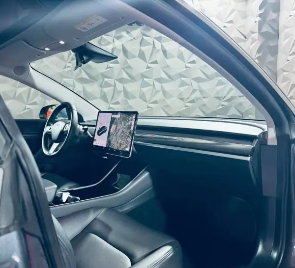 Tesla Model 3 2022 - 28990 EUR, 59195 km - AUTO.MOTO.pt - 59195km - foto 8 de 20