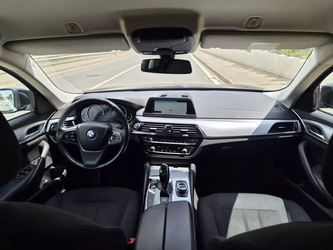 BMW 520 2017 - 19900 EUR, 171000 km - 171000km - foto 9 de 19