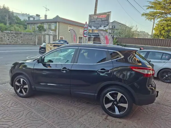 Nissan Qashqai 2015 - 12900 EUR, 138773 km - AUTO.MOTO.pt - 138773km - foto 15 de 39