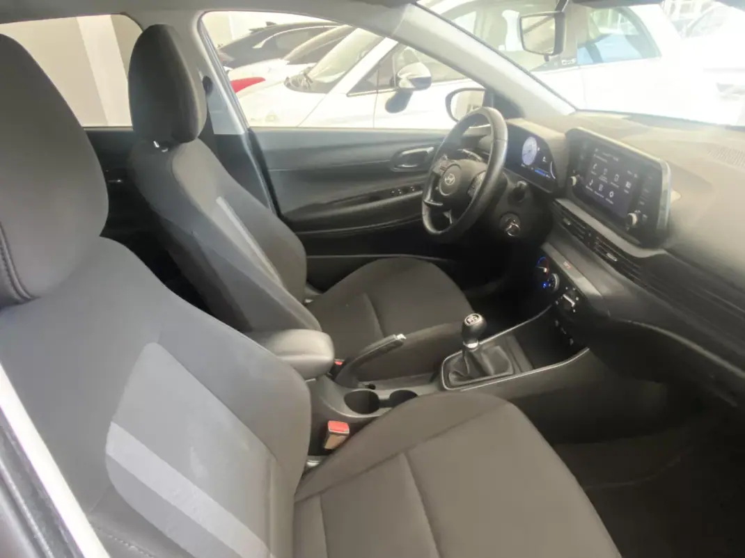 Hyundai i20 2023 - 16750 EUR, 33133 km - 33133km - foto 14 de 37