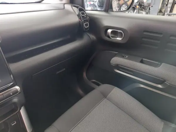 Citroën C3 Aircross 2019 - 12900 EUR, 68000 km - AUTO.MOTO.pt - 68000km - foto 16 de 21