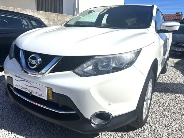 Nissan Qashqai 2017 - 17750 EUR, 67800 km - AUTO.MOTO.pt - 67800km - foto 2 de 17