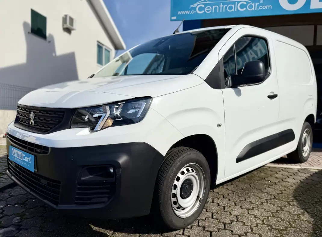 Peugeot Partner 1.5 BlueHdi L1 102Cv | CARPLAY | IVA DEDUTÍVEL 2023 - 14950 EUR, 98000 km - AUTO.MOTO.pt - 98000km - foto 5 de 22