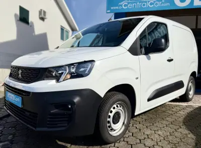 Peugeot Partner 1.5 BlueHdi L1 102Cv | CARPLAY | IVA DEDUTÍVEL 2023 - 14950 EUR, 98000 km - AUTO.MOTO.pt - 98000km - foto 5 de 22