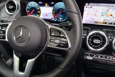 Mercedes-Benz GLA 250 2022 - 34950 EUR, 58115 km - AUTO.MOTO.pt - 58115km - foto 42 de 53
