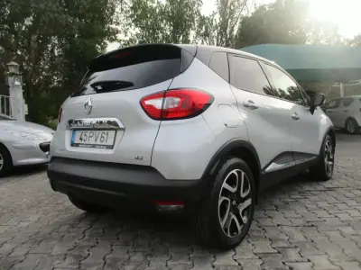 Renault Captur 2015 — foto 4 de 27