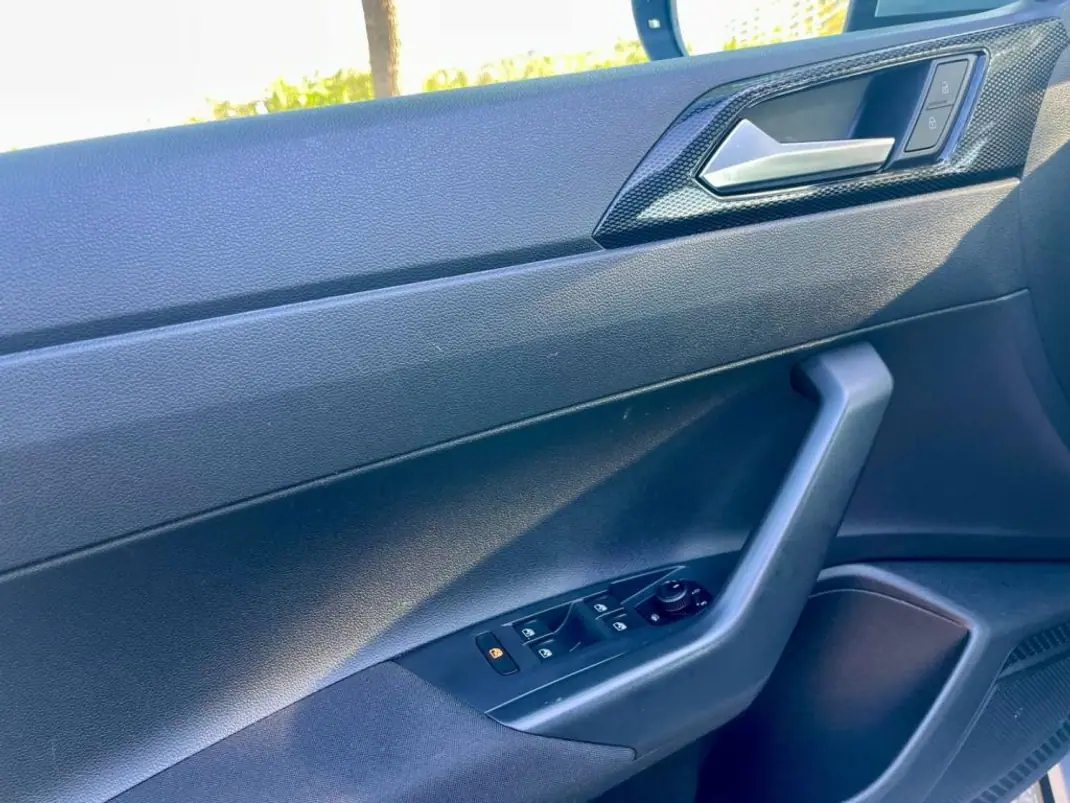 Volkswagen Taigo 2023 - 20980 EUR, 43950 km - AUTO.MOTO.pt - 43950km - foto 18 de 23