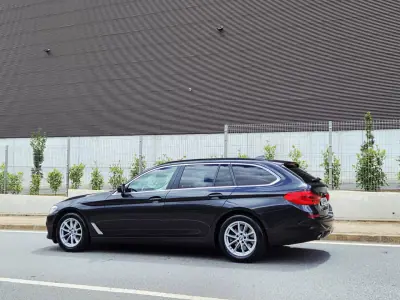 BMW 520 2017 - 19900 EUR, 171000 km - AUTO.MOTO.pt - 171000km - foto 14 de 19