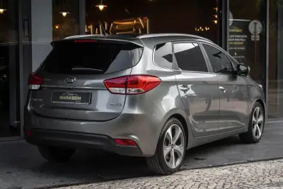 Kia Carens 2015 - 9900 EUR, 221885 km - 221885km - foto 4 de 36