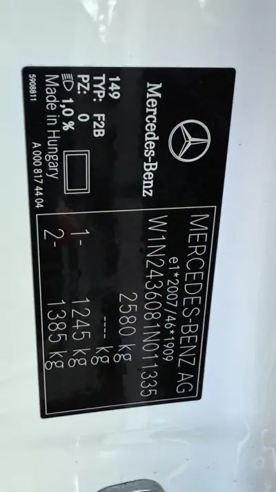 Mercedes-Benz EQB 2022 - 35990 EUR, 92000 km - AUTO.MOTO.pt - 92000km - foto 41 de 42