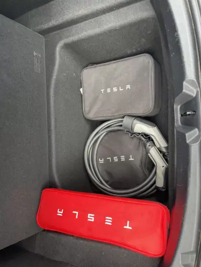 Tesla Model 3 2019 - 22995 EUR, 126801 km - AUTO.MOTO.pt - 126801km - foto 24 de 40