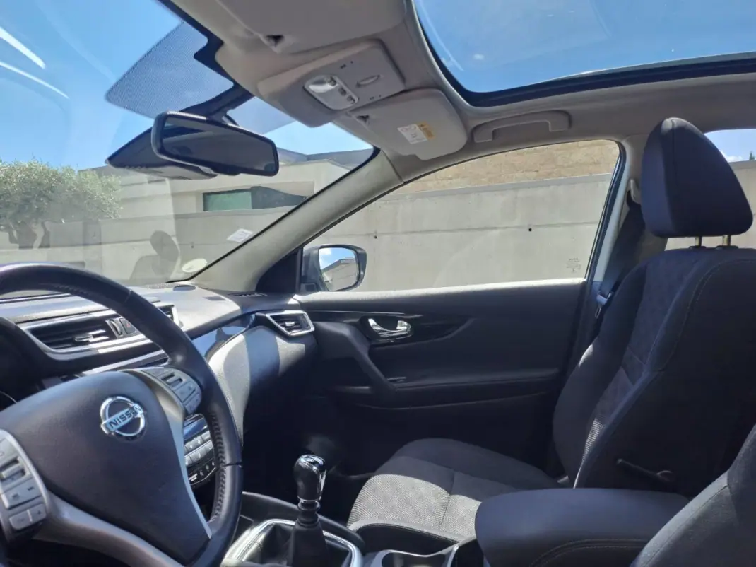 Nissan Qashqai 2017 - 16500 EUR, 150000 km - AUTO.MOTO.pt - 150000km - foto 9 de 14