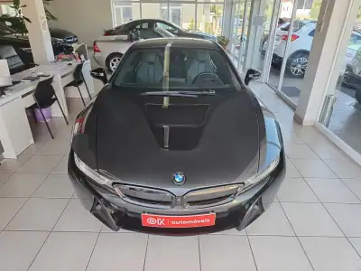 BMW i8 2017 - 65500 EUR, 96600 km - AUTO.MOTO.pt - 96600km - foto 4 de 38