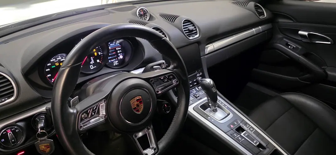Porsche 718 Boxster 2016 - 61500 EUR, 69000 km - 69000km - foto 4 de 9